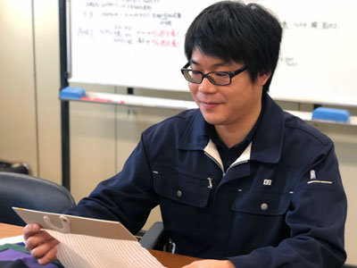 社員インタビュー 開発部開発課 小栁 卓さん 帝人フロンティアDG株式会社 採用情報 小栁 卓さん